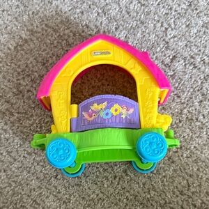 Fisher-Price little people Snow White parade float carriage